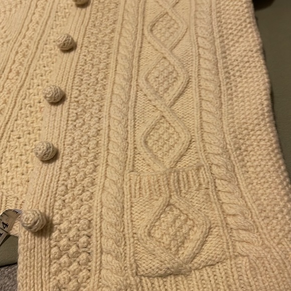 JOSEPH  F. HERON Hand Knitted 💯 % Wool   Womens SWEATER made in IRELAND - Picture 7 of 16
